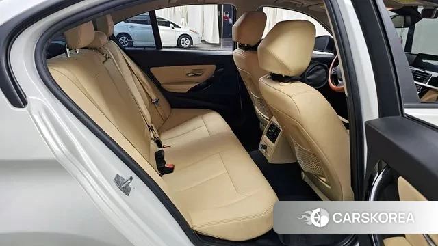 BMW 3 Series (G20) 2018 Белый из Кореи, фото 3