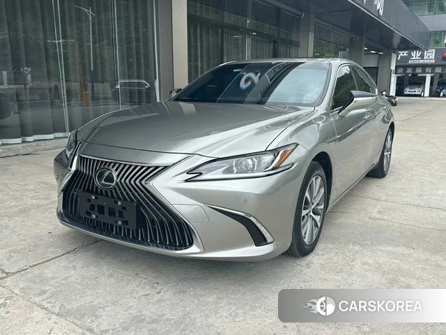 Lexus ES 2021 Серебристо-серый из Китая, фото 3