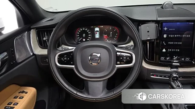 Volvo XC60 second Generation 2018 Белый из Кореи, фото 3