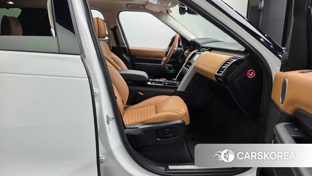 Land Rover Discovery 5 2020 Белый из Кореи, фото 3