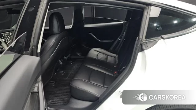 Tesla Model 3 2021 Белый из Кореи, фото 3