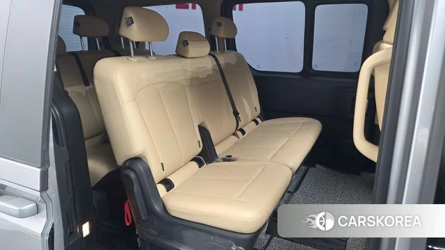 Hyundai Staria 2023 Серебряный из Кореи, фото 3