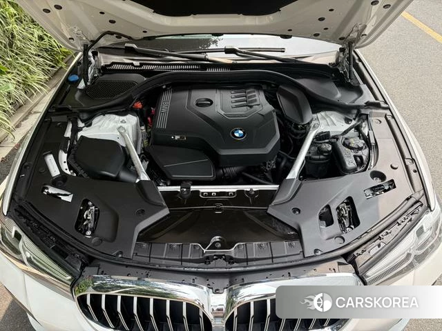 BMW 5 series 2023 Белый из Китая, фото 3