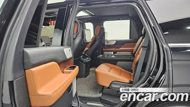 Lincoln Navigator 4th generation 2021 Черный из Кореи, фото 3