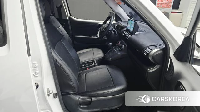 Hyundai Casper 2023 Белый из Кореи, фото 3