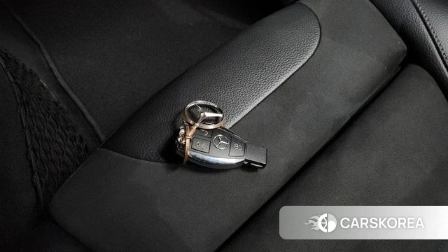 Mercedes-Benz GLC-Class X253 2019 Белый из Кореи, фото 3