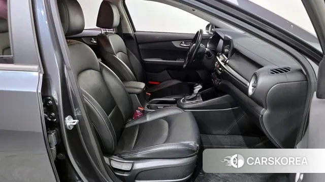 Kia Come New K3 2021 Серый из Кореи, фото 3