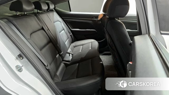 Hyundai Avante AD 2018 Белый из Кореи, фото 3