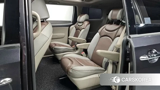 Kia The New Carnival 2018 Серый из Кореи, фото 3