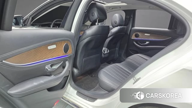 Mercedes-Benz E-Class W213 2020 Белый из Кореи, фото 3