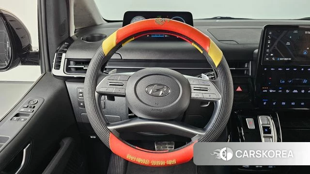 Hyundai Staria 2023 Черный из Кореи, фото 3
