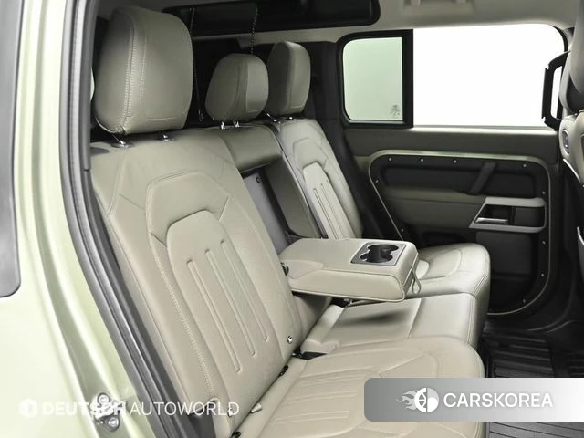 Land Rover Defender (L663) 2022 Зеленый из Кореи, фото 3