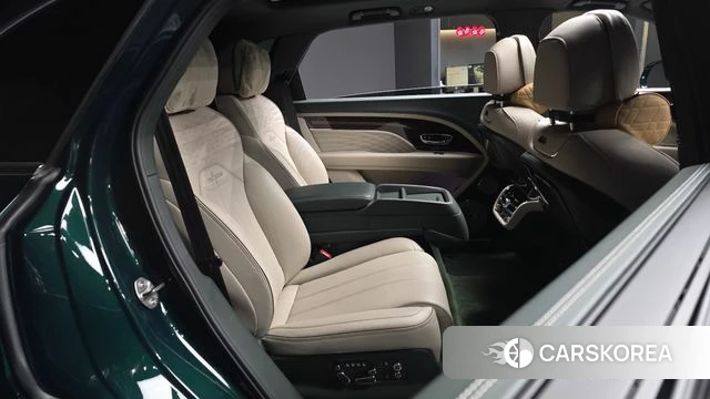 Bentley Bentayga 2024 Темно-зеленый из Кореи, фото 3