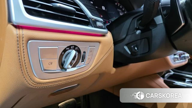 BMW 7 Series (G11) 2020 Черный из Кореи, фото 3