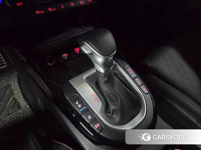 Kia The New K3 2nd generation 2023 Белый из Кореи, фото 3