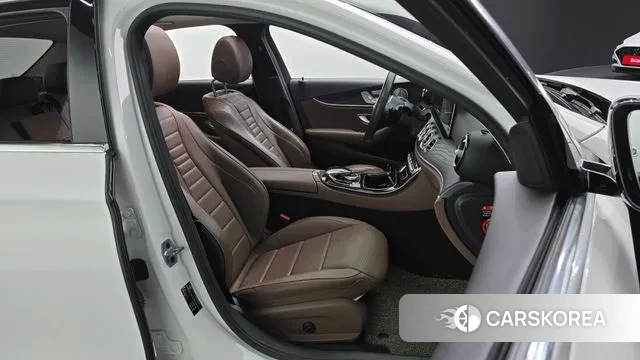 Mercedes-Benz E-Class W213 2019 Белый из Кореи, фото 3