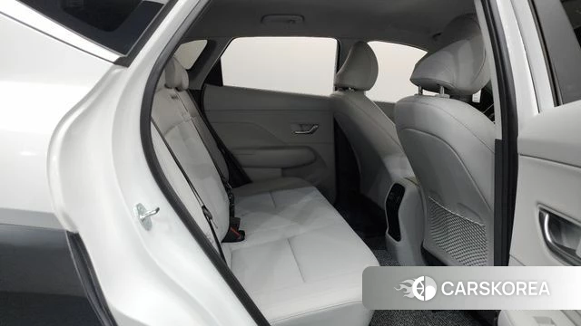 Hyundai Kona (SX2) 2025 Белый из Кореи, фото 3