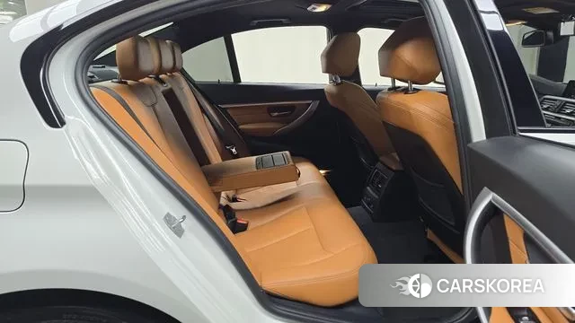 BMW 3 Series (F30) 2018 Белый из Кореи, фото 3