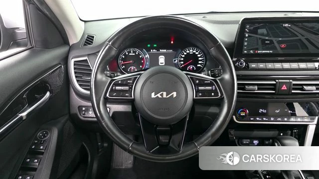 Kia Seltos 2022 Черный из Кореи, фото 3