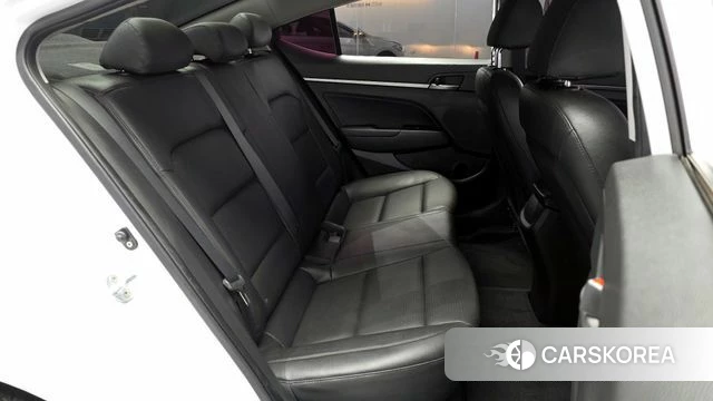 Hyundai Avante AD 2018 Белый из Кореи, фото 3