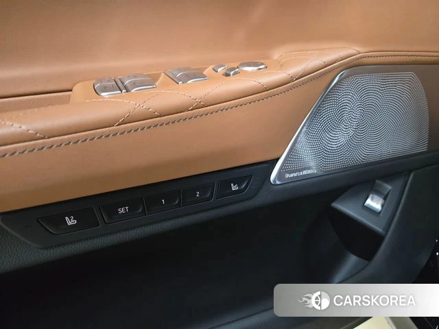 BMW 7 Series (G11) 2022 Черный из Кореи, фото 3