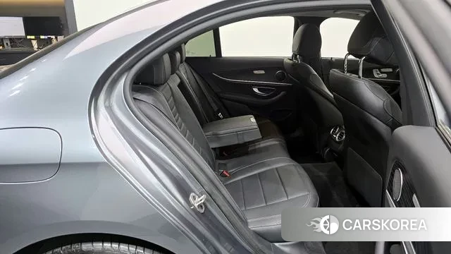 Mercedes-Benz E-Class W213 2019 Серый из Кореи, фото 3