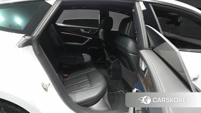 Audi A7 (4K) 2021 Белый из Кореи, фото 3