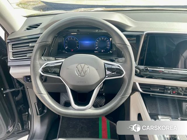 Volkswagen Tourang 2024 Черный из Китая, фото 3