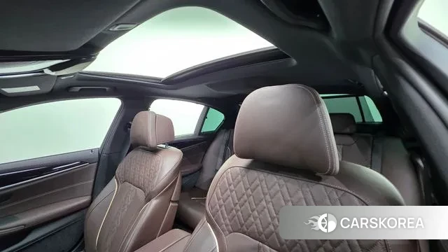 BMW 5 Series (G30) 2022 Белый из Кореи, фото 3