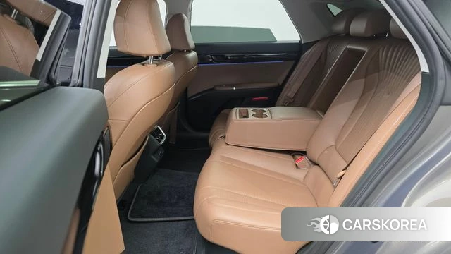 Hyundai Grandeur Hybrid (GN7) 2023 Серебристо-серый из Кореи, фото 3