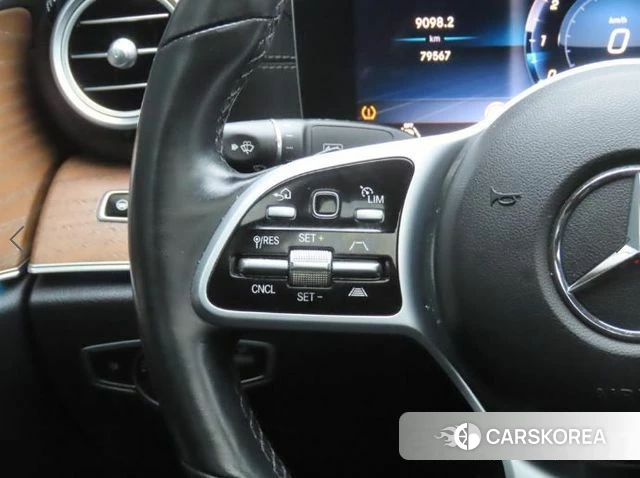 Mercedes-Benz E-Class W213 2020 Серебристо-серый из Кореи, фото 3