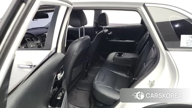 Kia Niro 2019 Белый из Кореи, фото 3