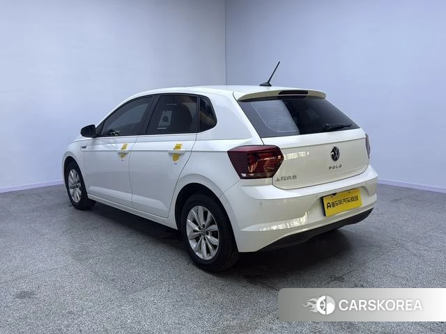 Volkswagen Polo 2021 Белый из Китая, фото 3