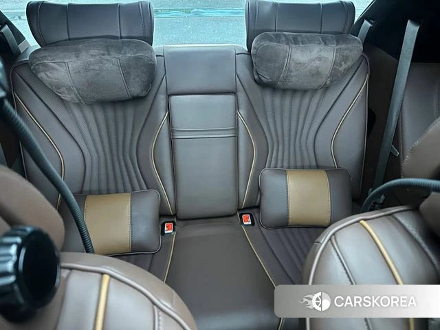 Kia Carnival 4th generation 2025 Серебристо-серый из Кореи, фото 3