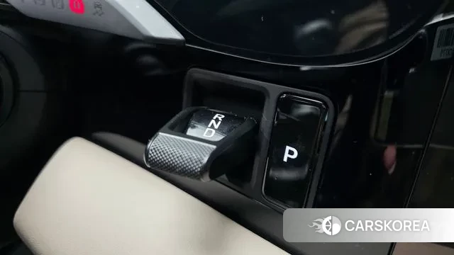 Porsche Taycan 2023 Серебристо-серый из Кореи, фото 3