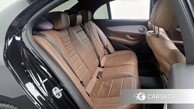 Mercedes-Benz E-Class W213 2021 Черный из Кореи, фото 3