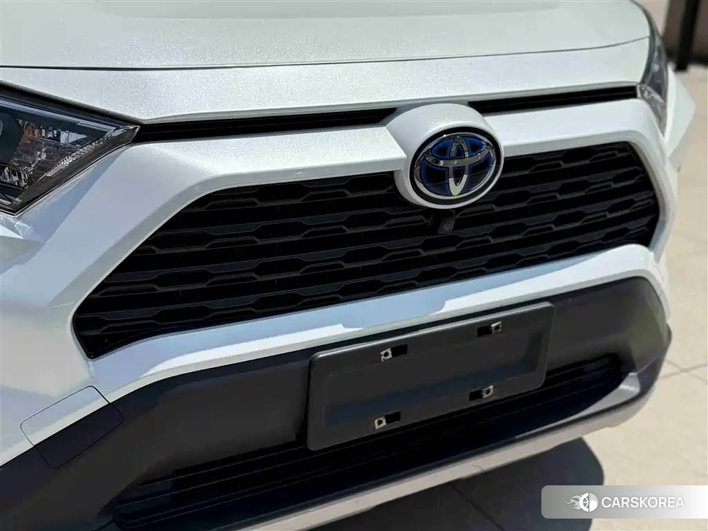 Toyota RAV4 2022 Белый из Китая, фото 3