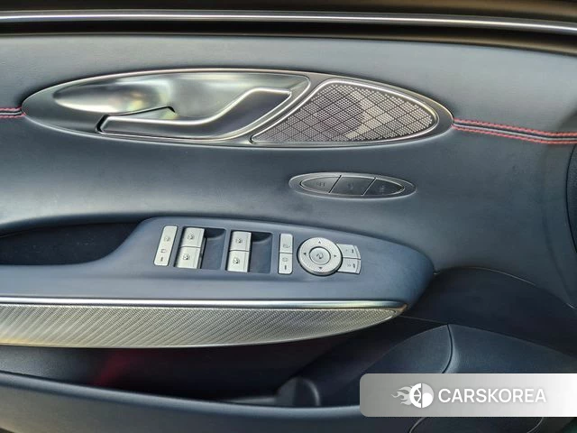 Genesis GV70 2021 Темно-зеленый из Кореи, фото 3