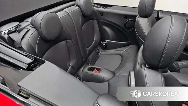 Mini Cooper Convertible 2024 Красный из Кореи, фото 3