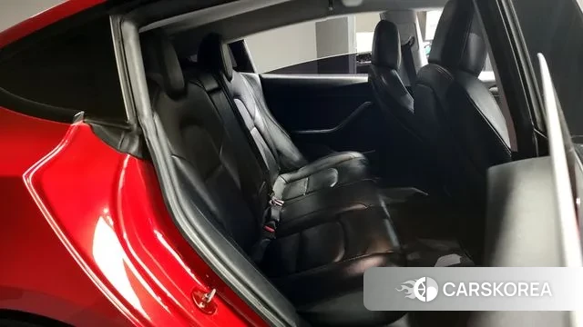 Tesla Model 3 2021 Красный из Кореи, фото 3