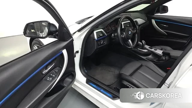 BMW 3 Series (F30) 2018 Белый из Кореи, фото 3