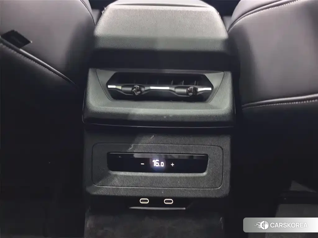 Audi Q6L 2025 Белый из Китая, фото 3