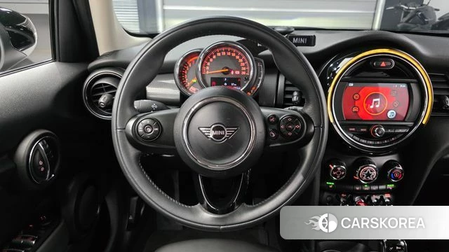 Mini Cooper 2019 Серебряный из Кореи, фото 3