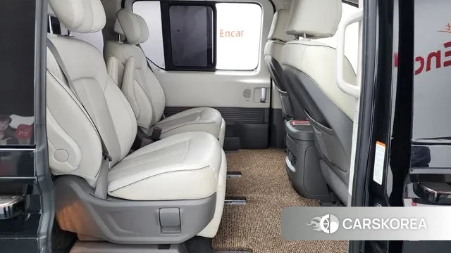 Hyundai Staria 2023 Черный из Кореи, фото 3