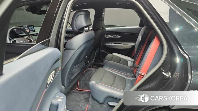 Genesis GV70 2021 Черный из Кореи, фото 3