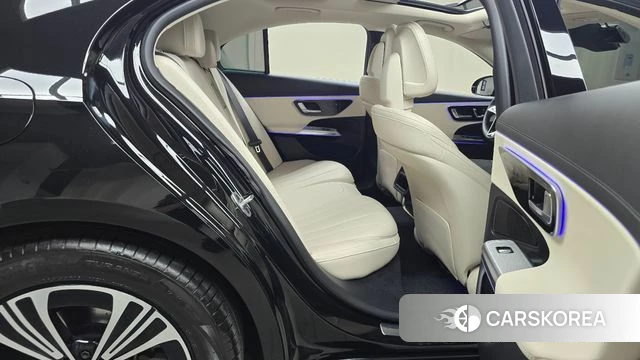 Mercedes-Benz E-Class W214 2025 Черный из Кореи, фото 3