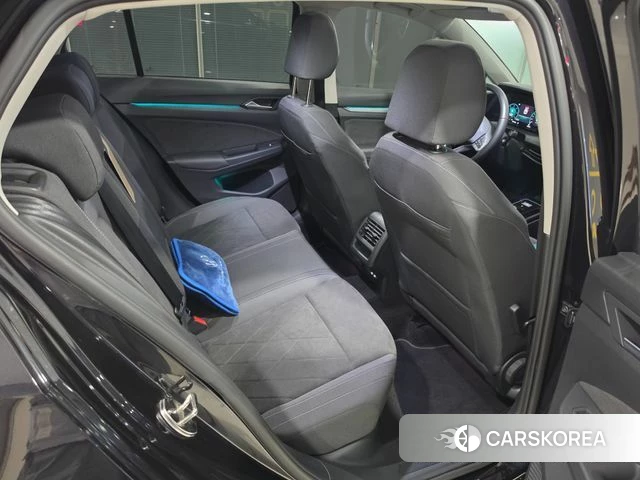 Volkswagen Golf 8th Generation 2023 Черный из Кореи, фото 3