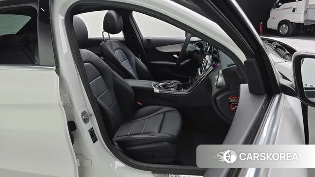 Mercedes-Benz C-Class W205 2020 Белый из Кореи, фото 3