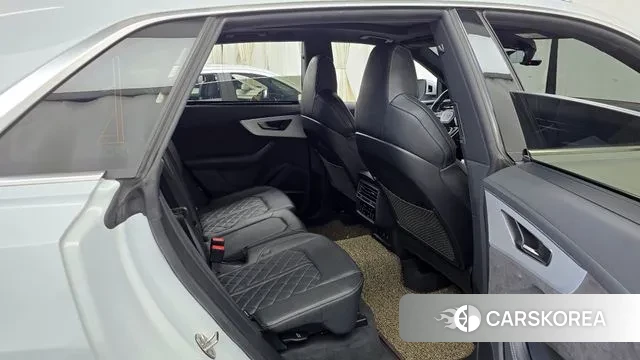 Audi Q8 (4M) 2022 Белый из Кореи, фото 3