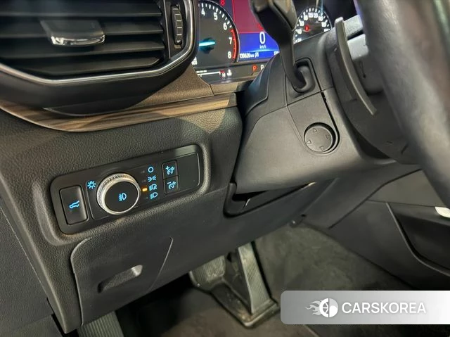 Ford Explorer 6th Generation 2019 Белый из Кореи, фото 3